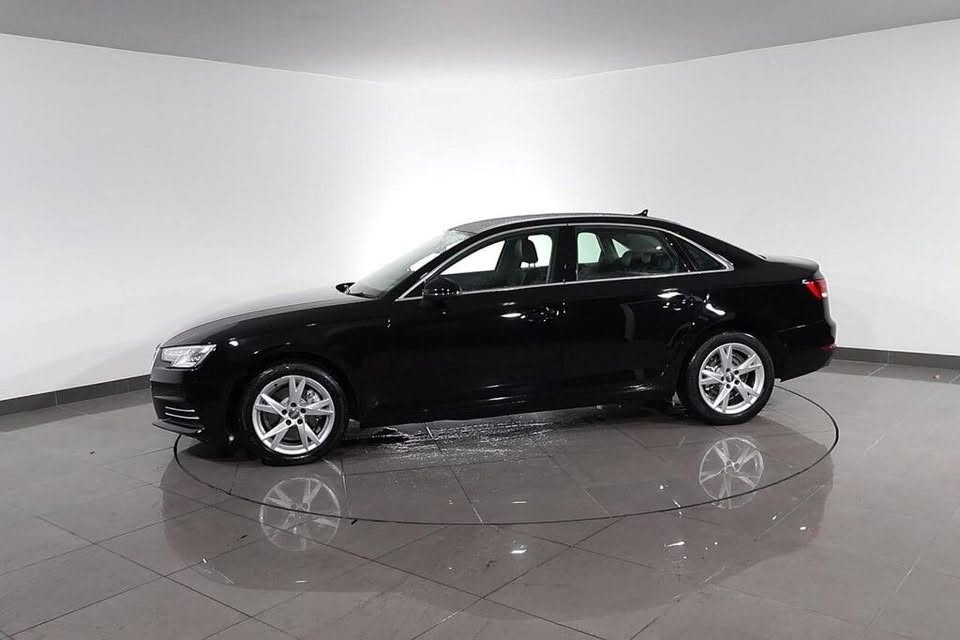 2018 Audi A4 - Image 11